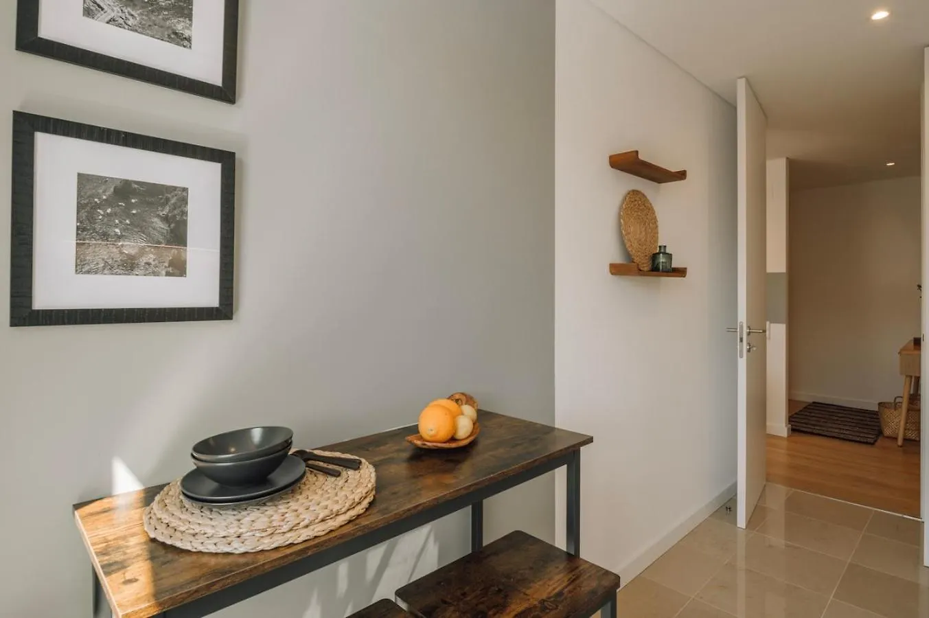 Trocchia - 1 Bedroom And Parking In Alvalade Lissabon Appartement